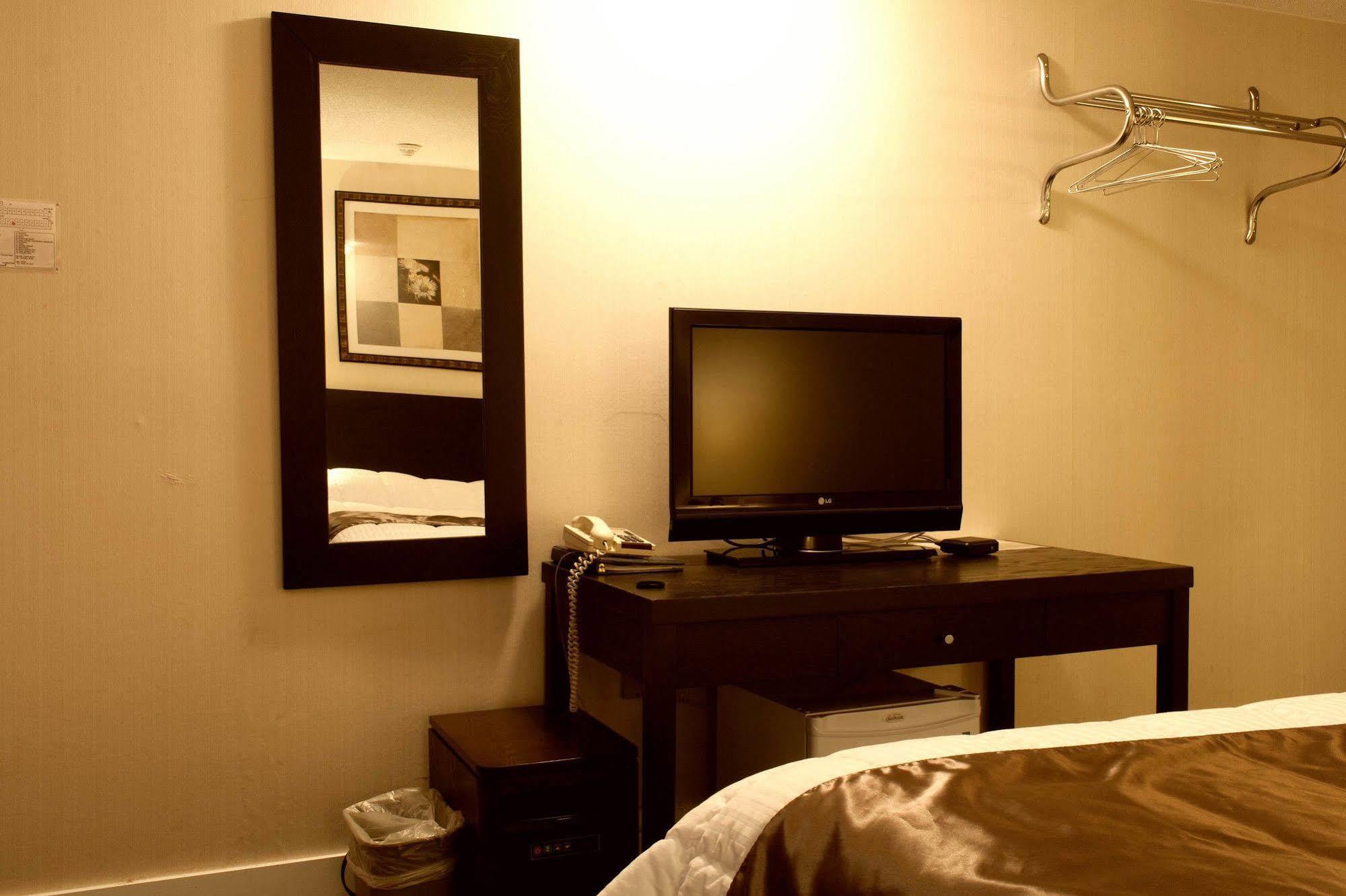Hotel Монктон Экстерьер фото